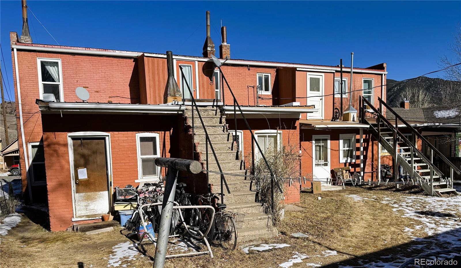 317 E 4th Street Unit: A