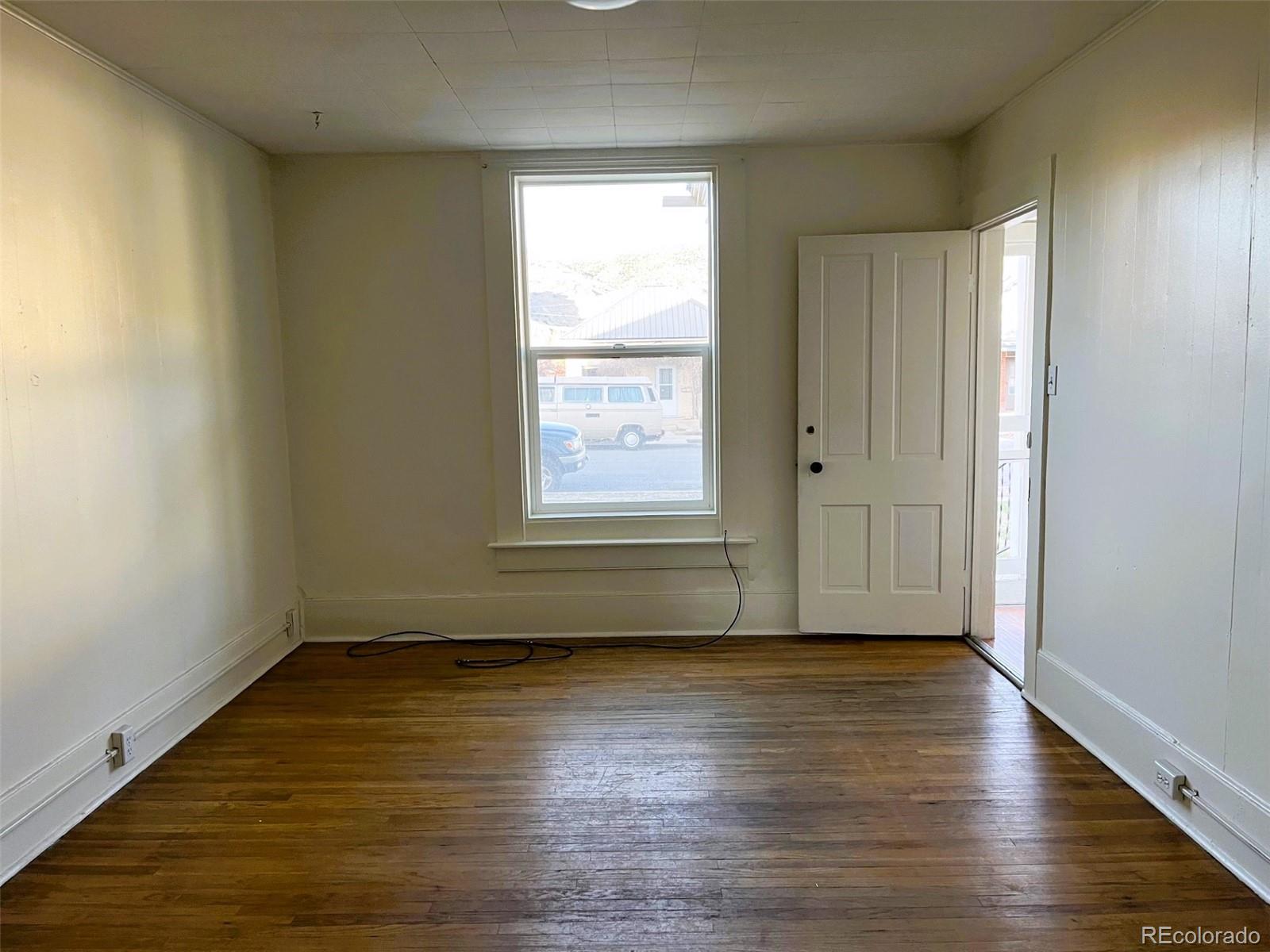 317 E 4th Street Unit: A