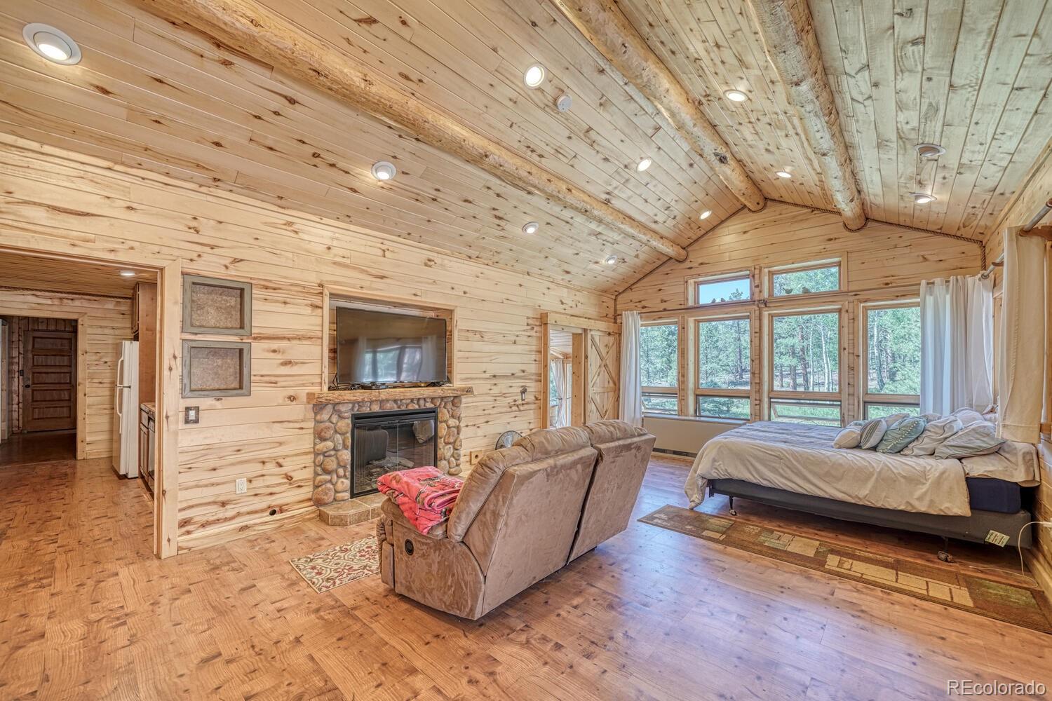 18480 Ponderosa