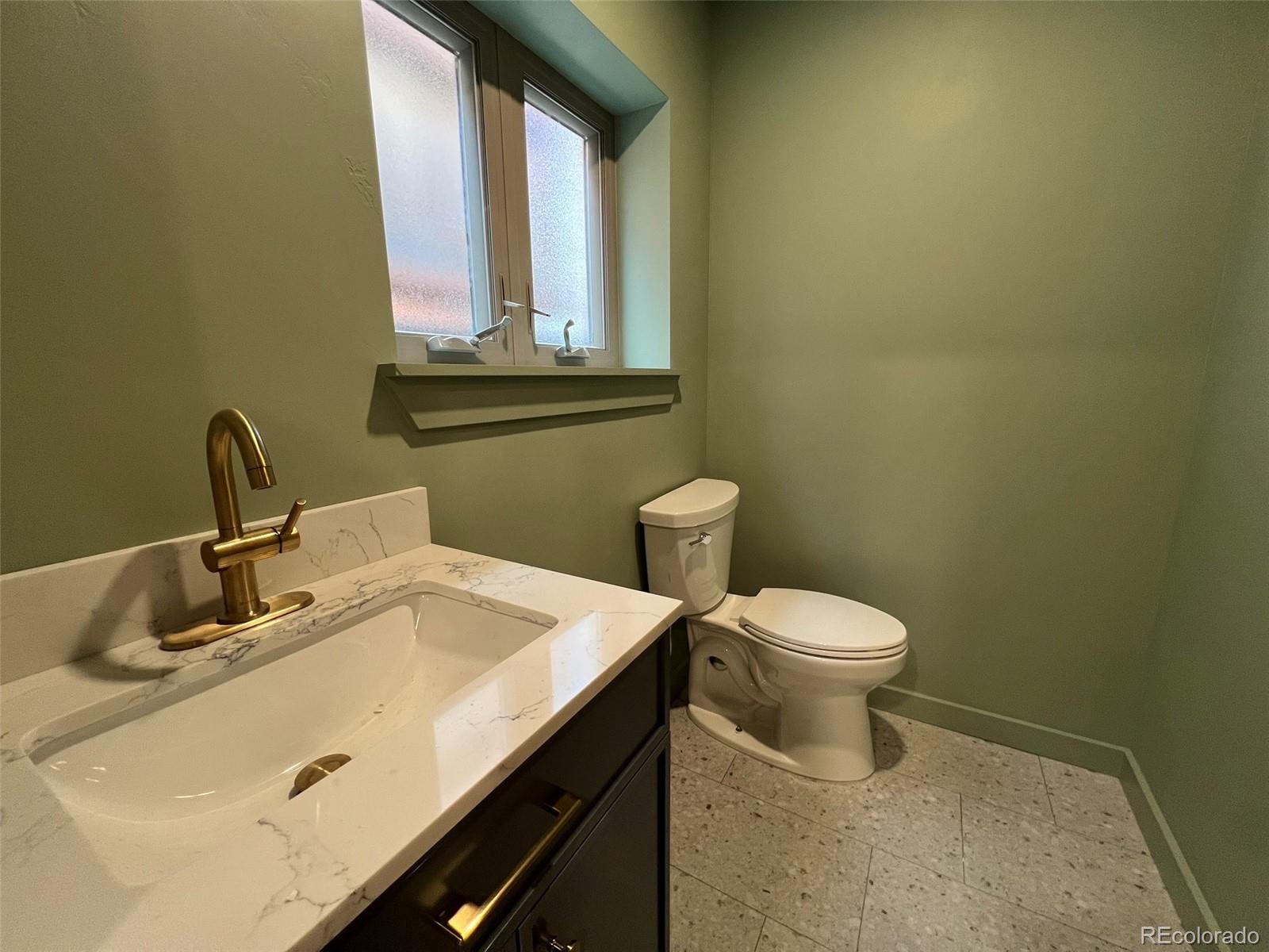 139 E 3rd Street Unit: 7