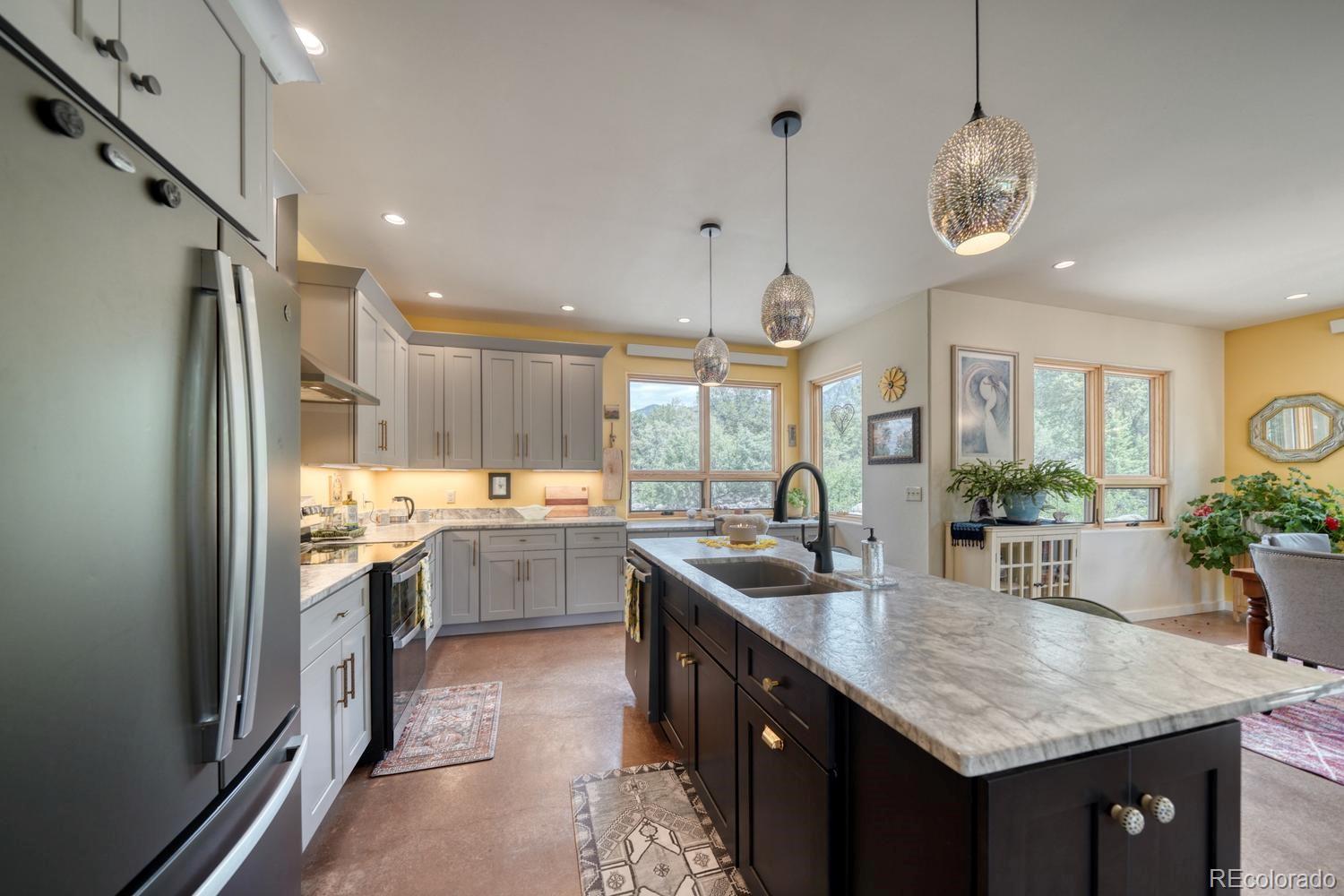 2215 Sunnyvale
