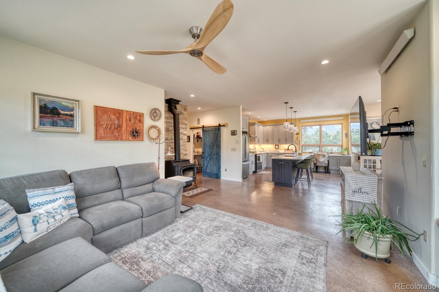 2215 Sunnyvale
