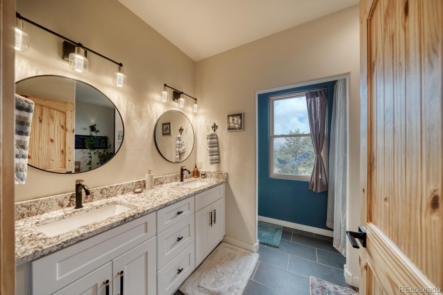 2215 Sunnyvale