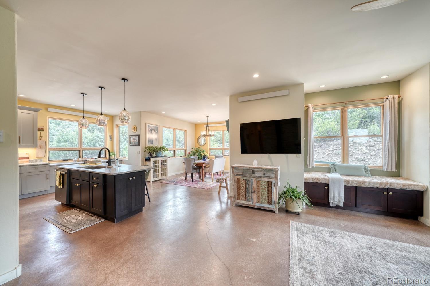 2215 Sunnyvale