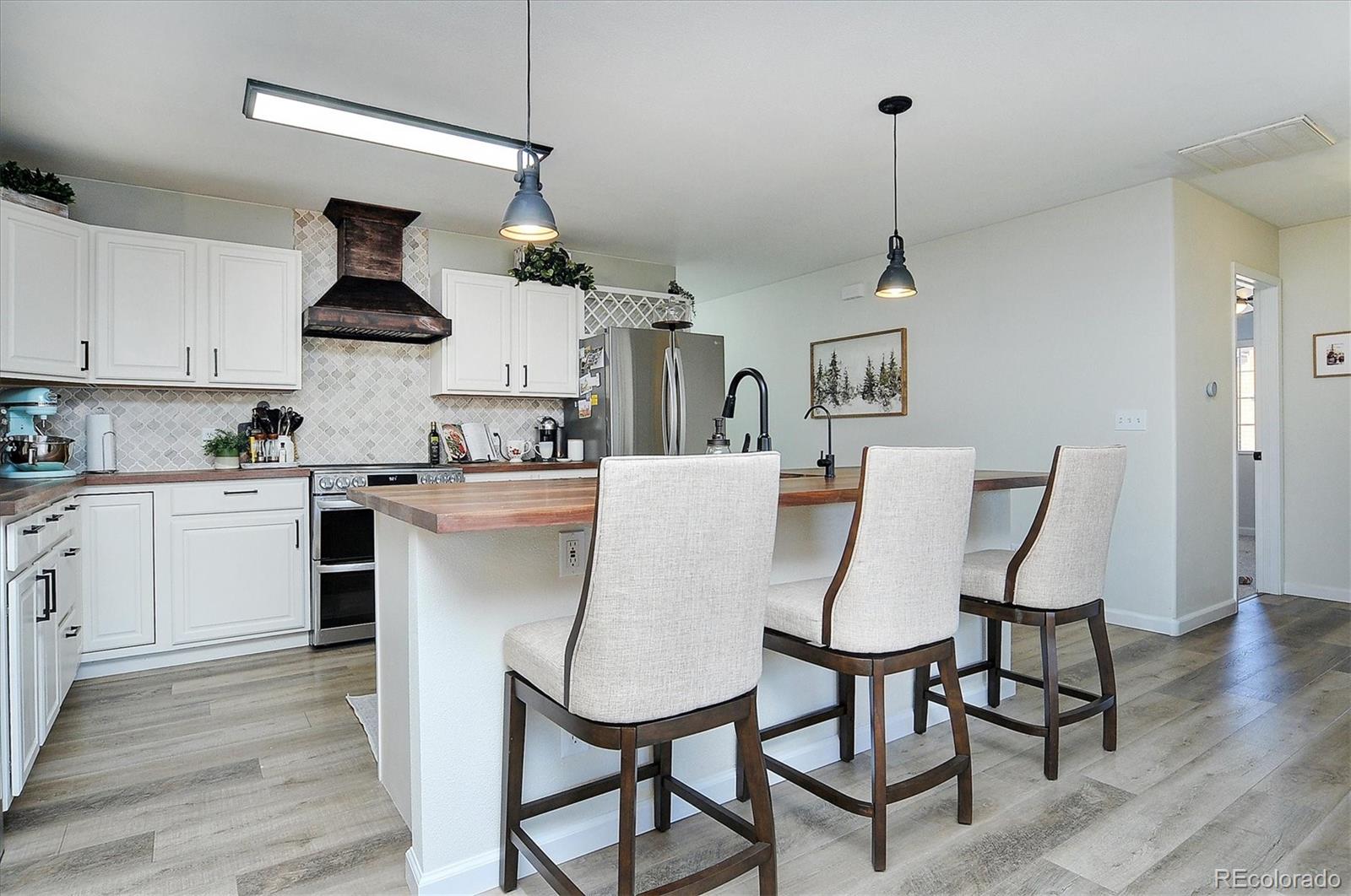 727 Marquette Avenue Unit: A