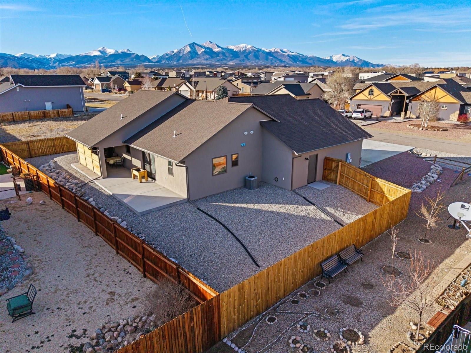 1115 E Sabeta Avenue