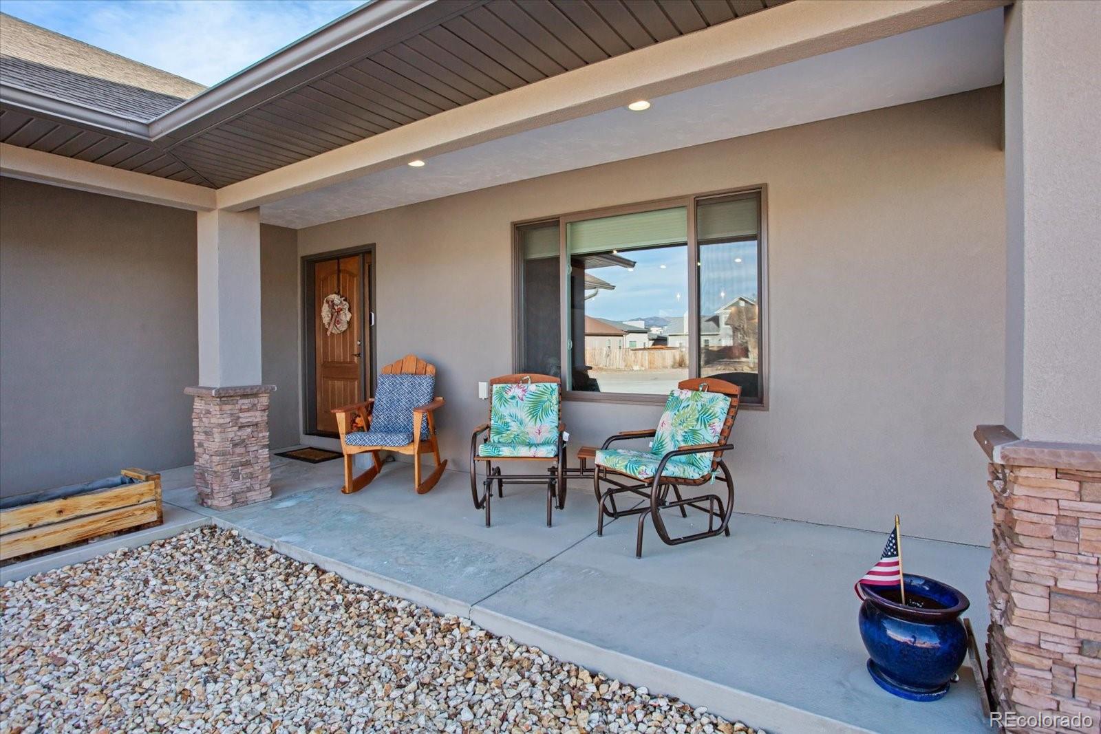 1115 E Sabeta Avenue