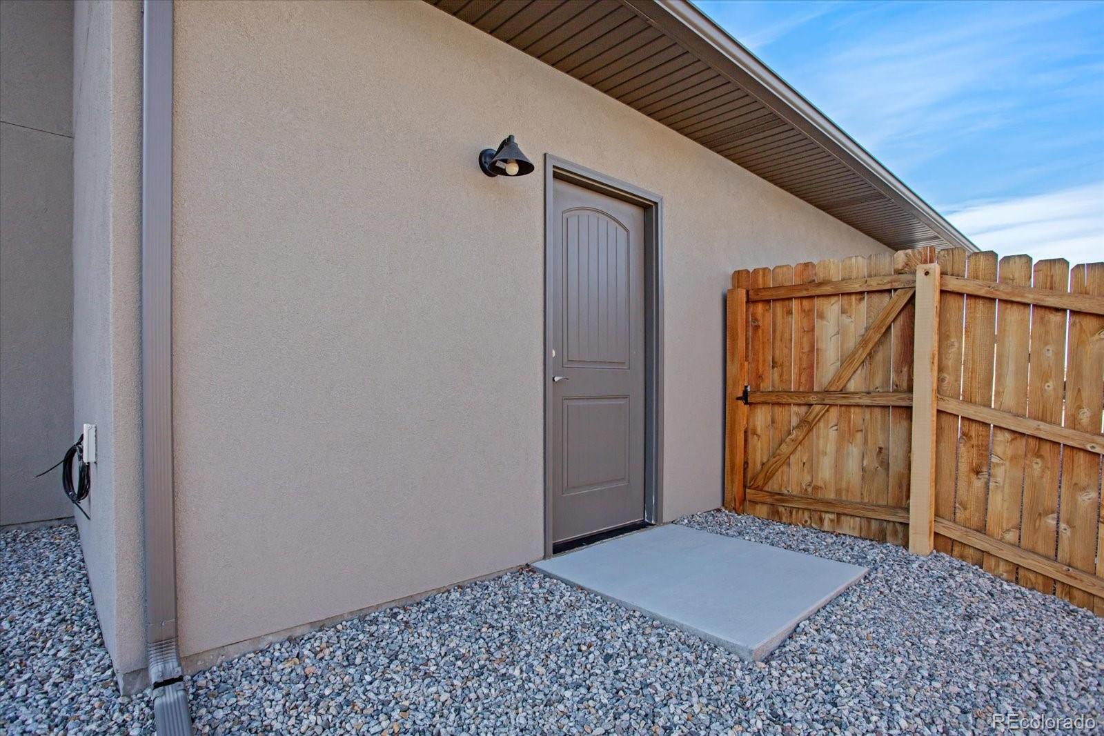 1115 E Sabeta Avenue