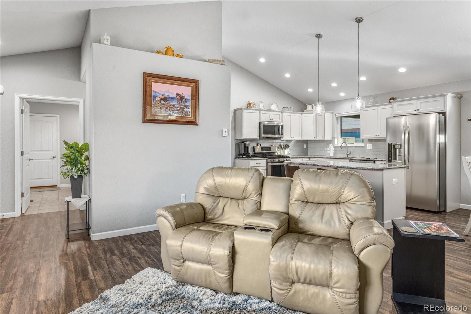 1115 E Sabeta Avenue