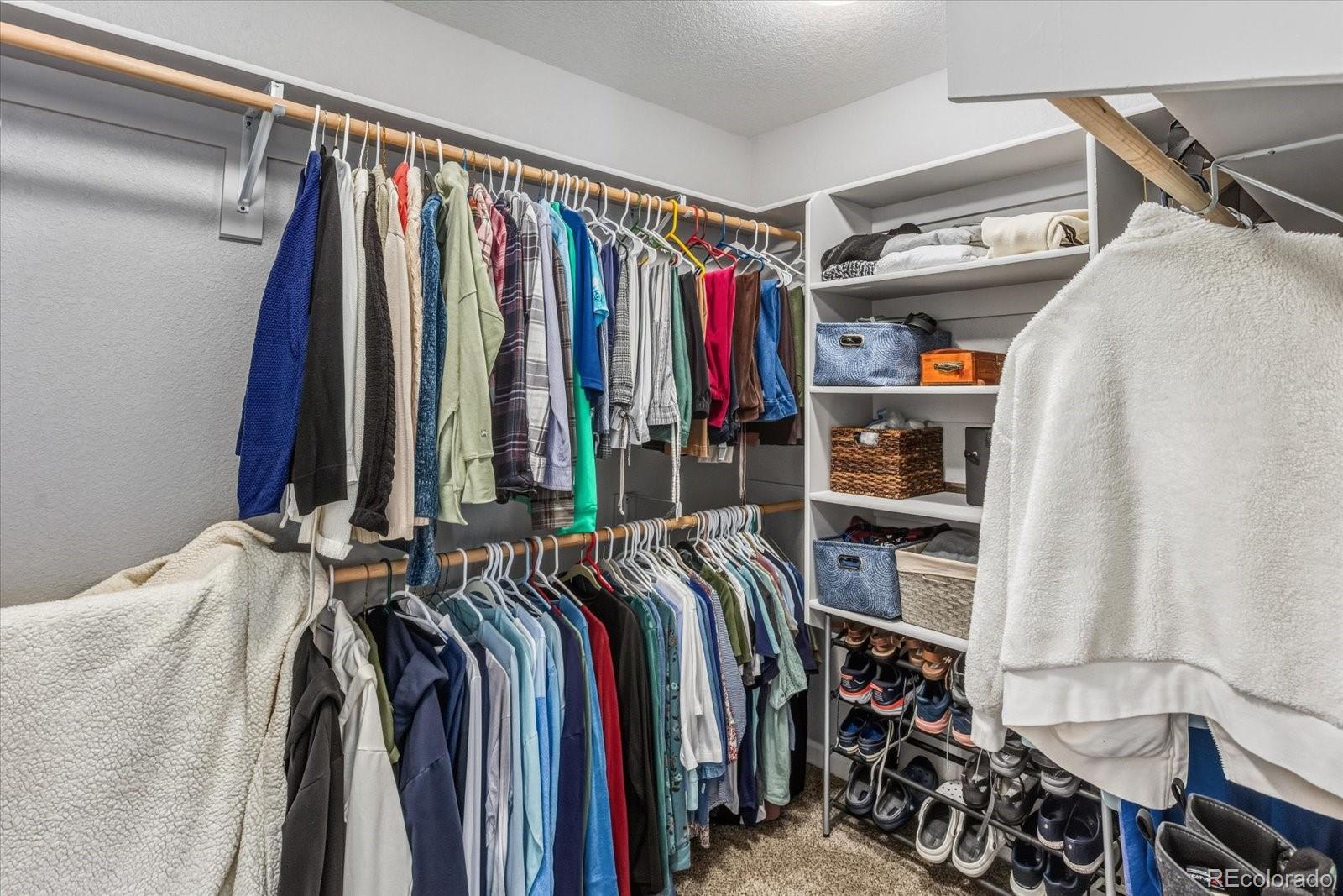 1115 E Sabeta Avenue