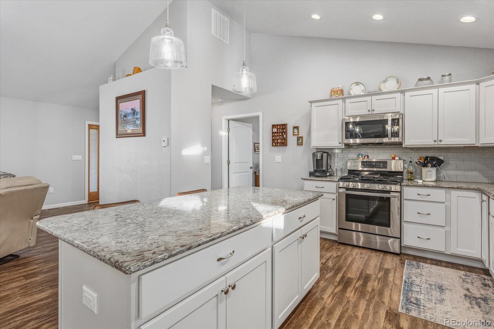 1115 E Sabeta Avenue