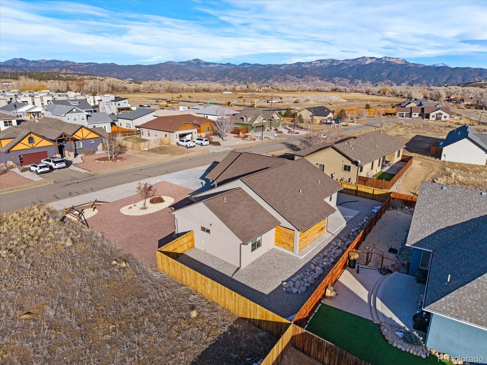 1115 E Sabeta Avenue