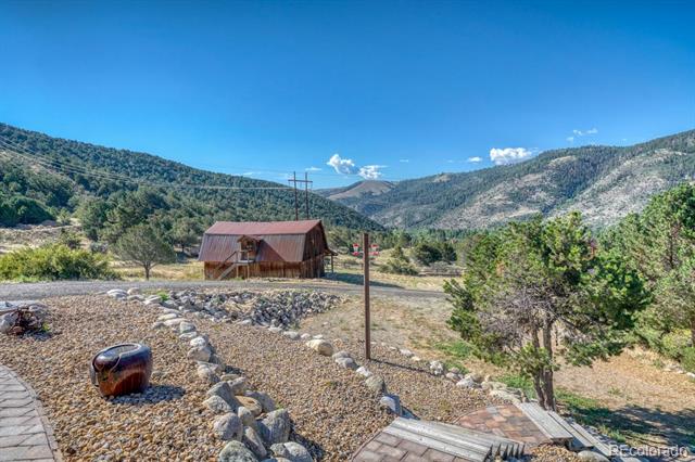 8960 Hanging Tree Drive