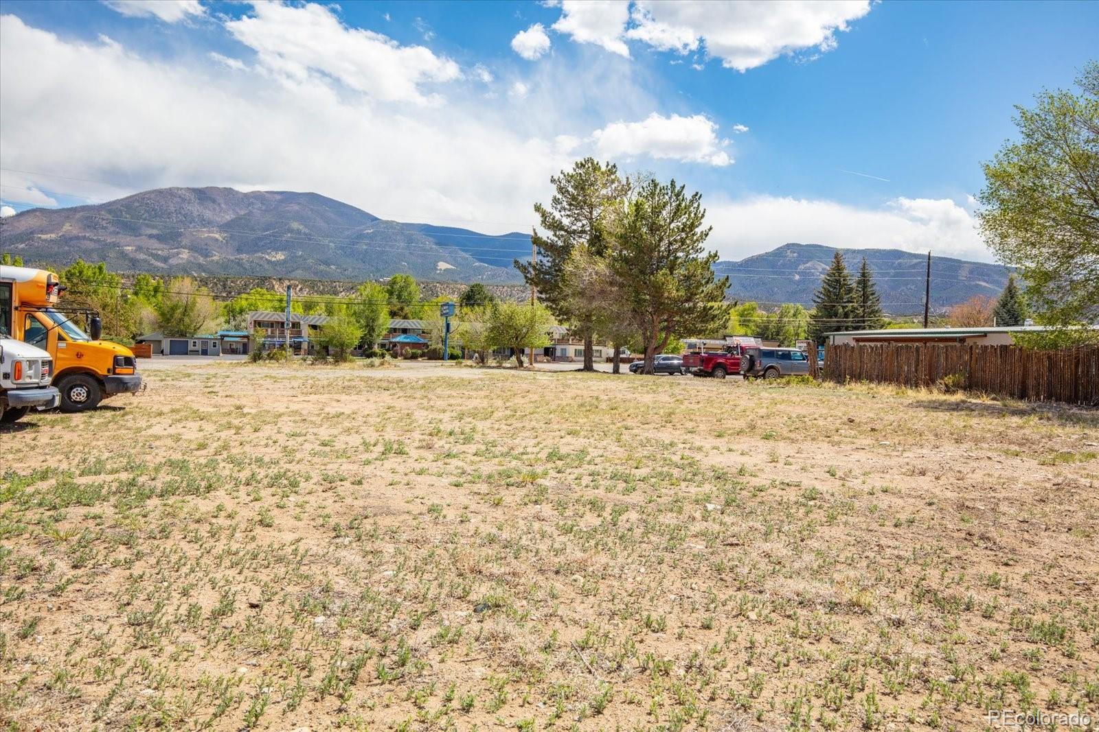 7335 W US Highway 50