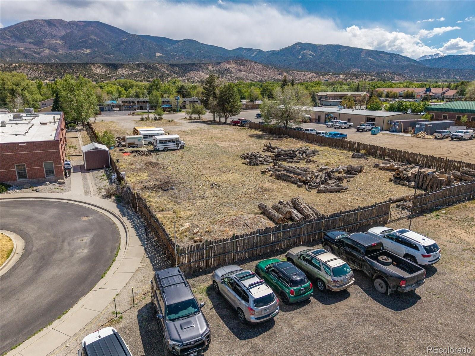 7335 W US Highway 50
