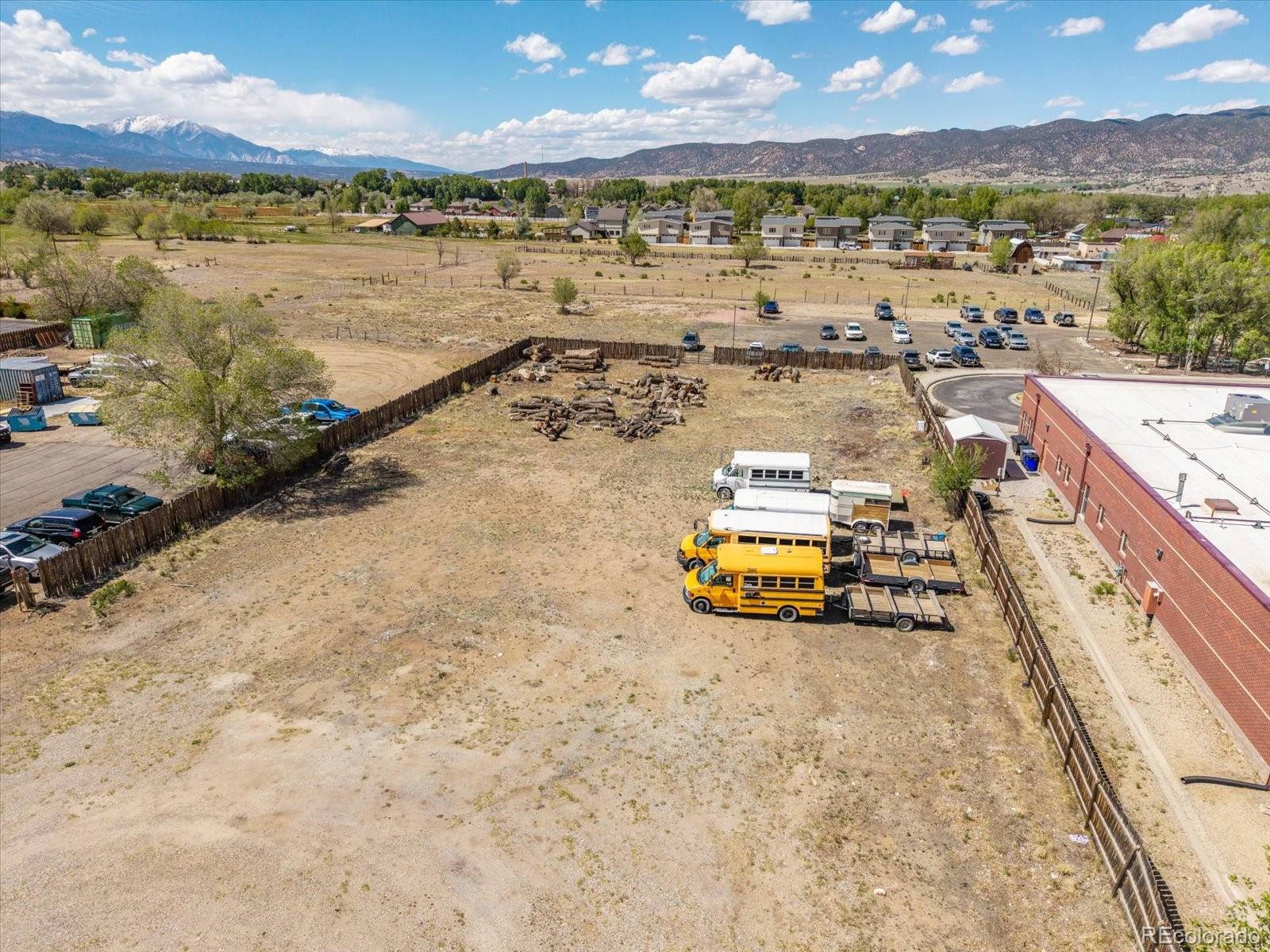 7335 W US Highway 50