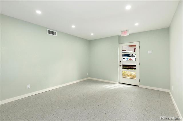 139 E 3rd Street Unit: 5