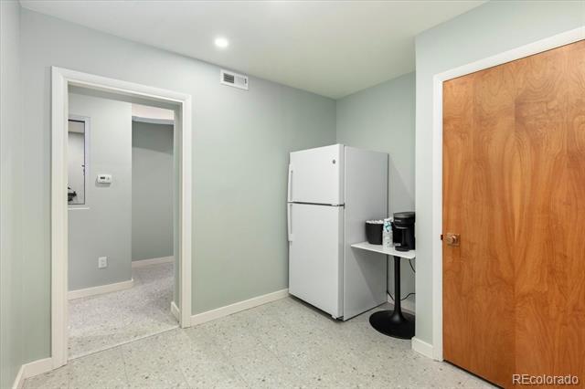 139 E 3rd Street Unit: 5