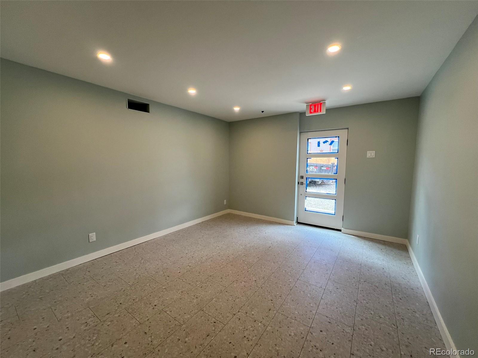 139 E 3rd Street Unit: 5