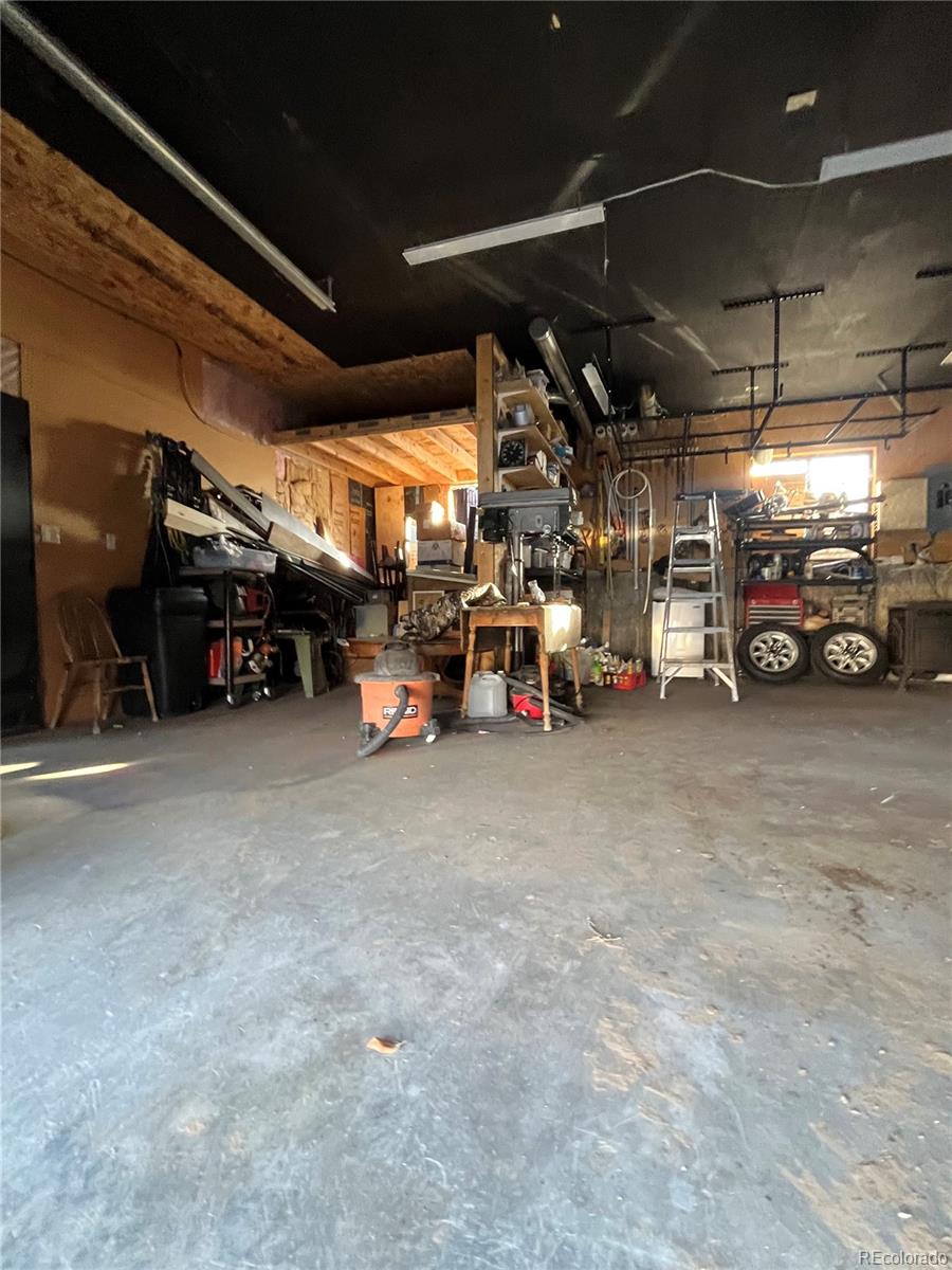 346 W Grand Avenue