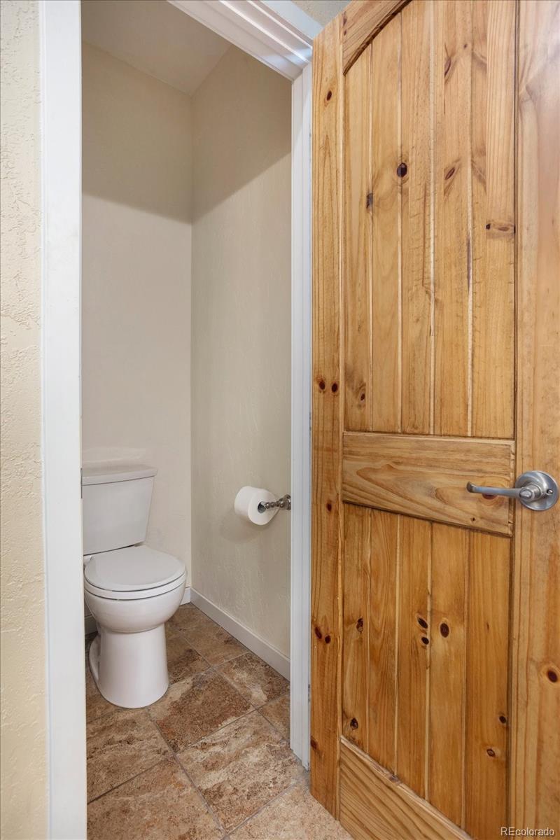 1100 E Sabeta Avenue