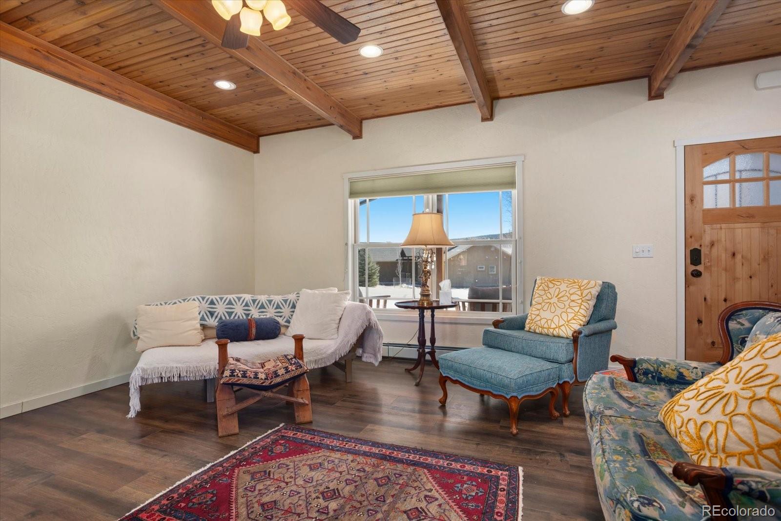 1100 E Sabeta Avenue