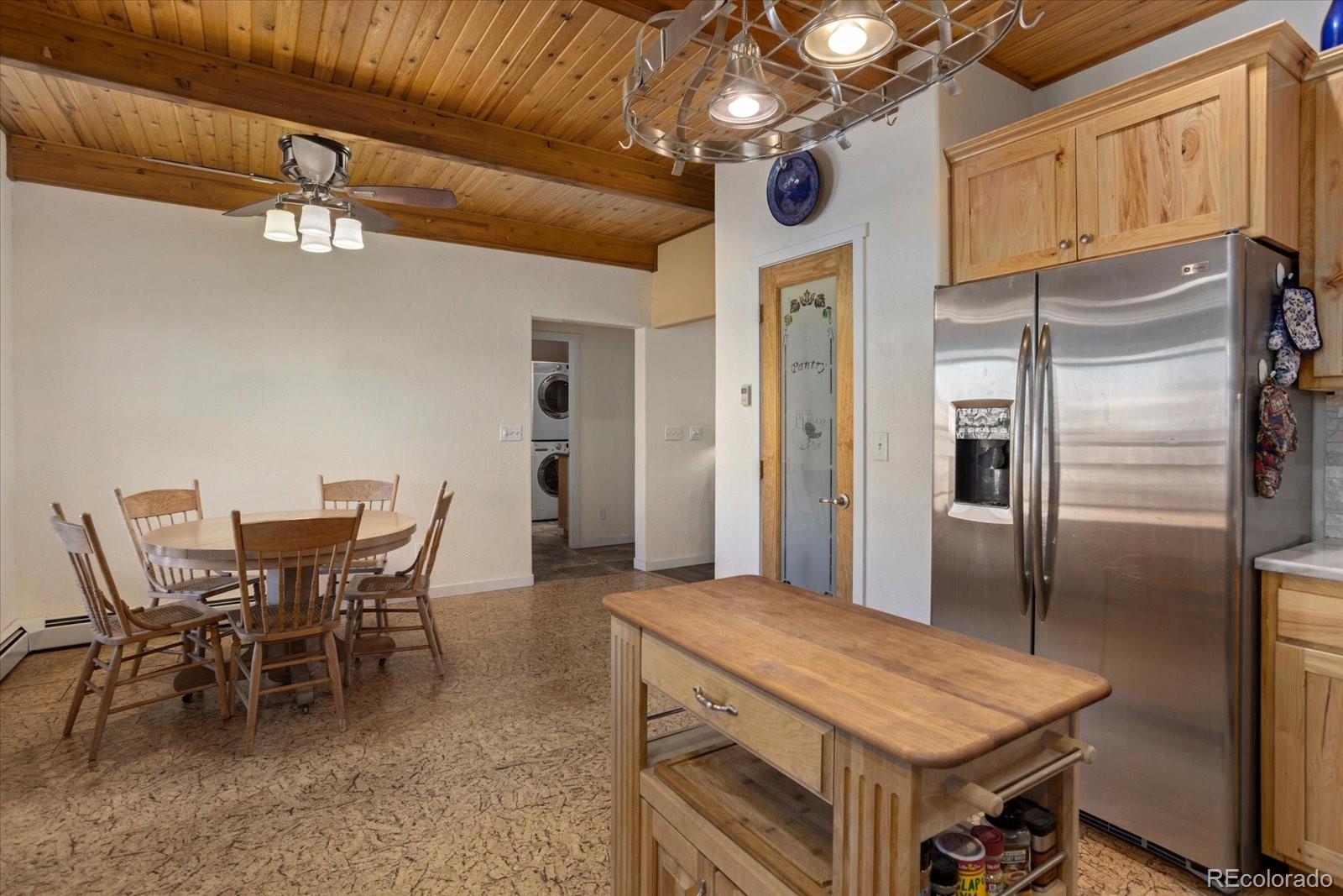 1100 E Sabeta Avenue