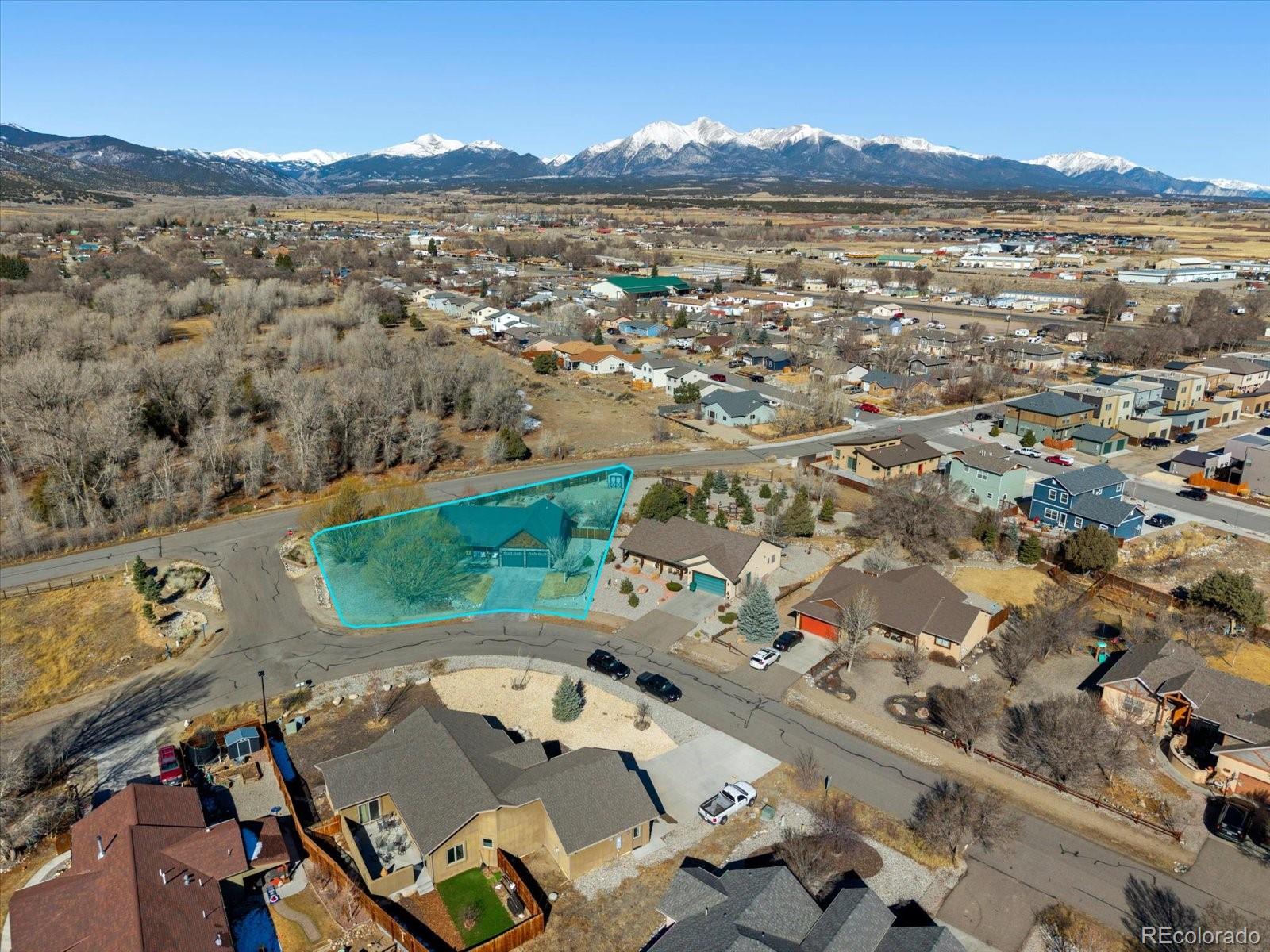 1100 E Sabeta Avenue