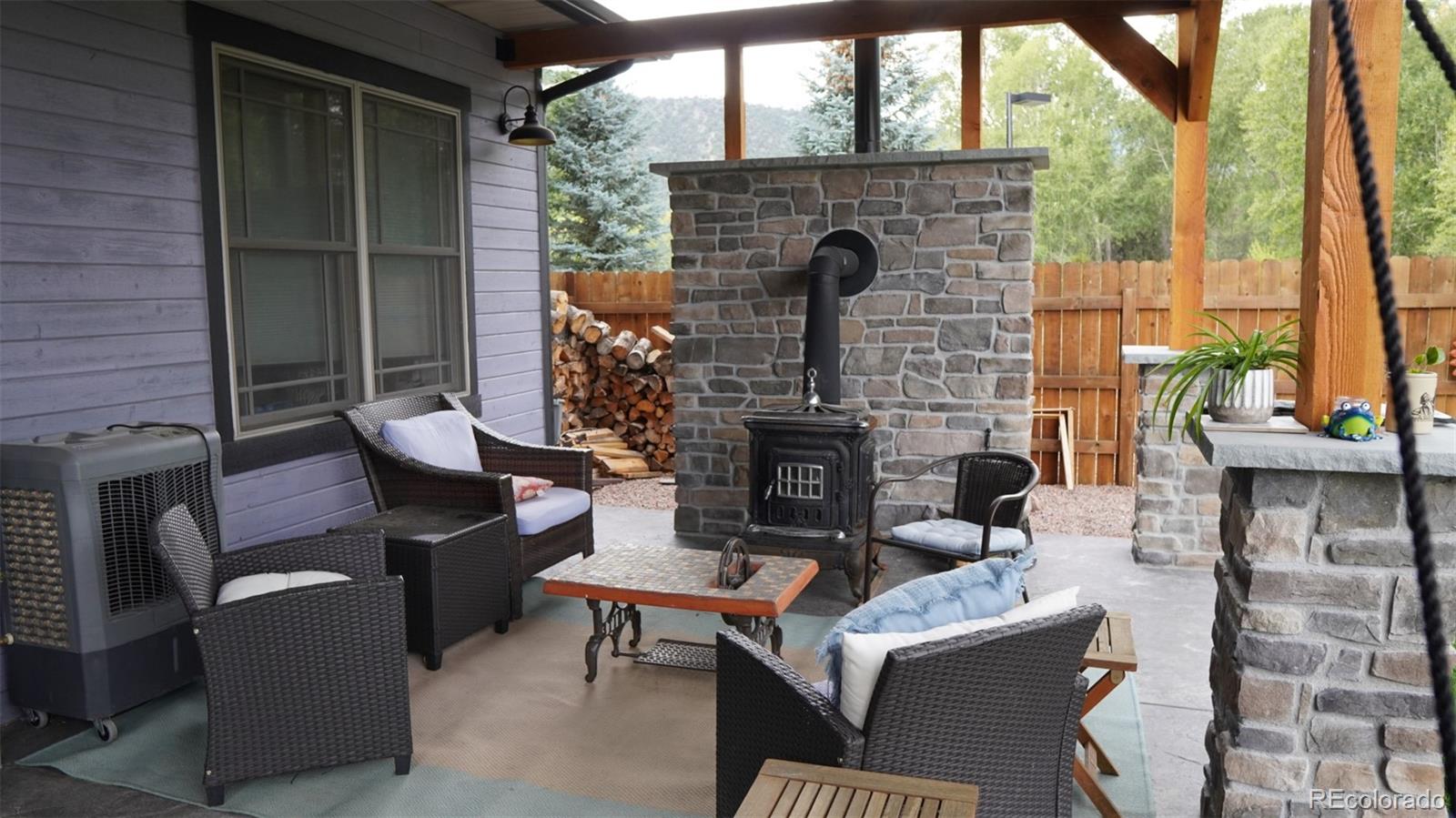 1100 E Sabeta Avenue