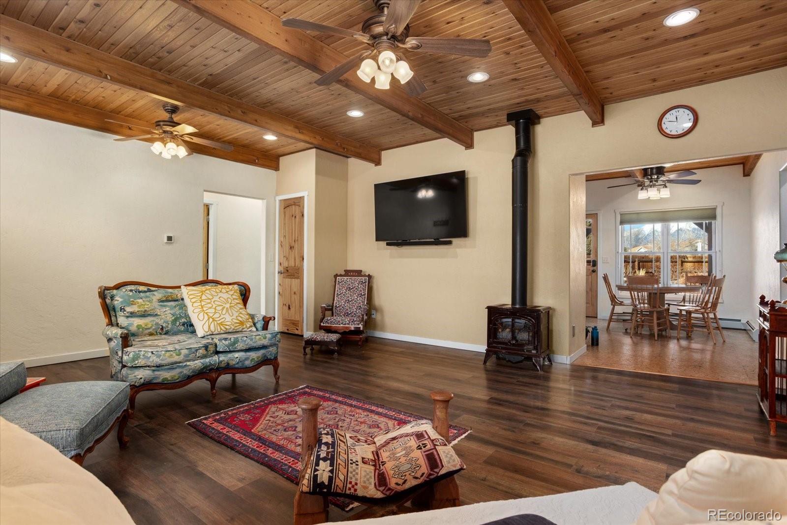 1100 E Sabeta Avenue