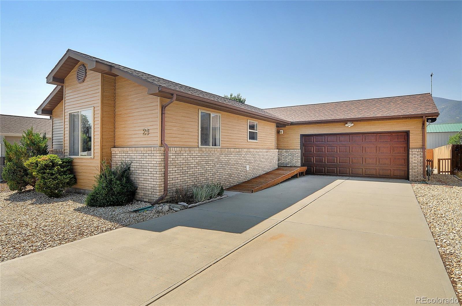 29 Rex Circle