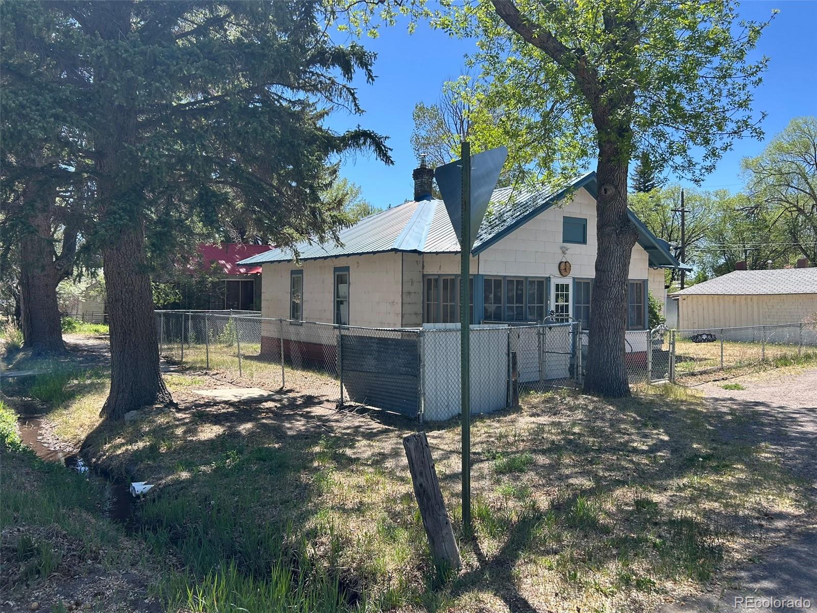 400 7th Street