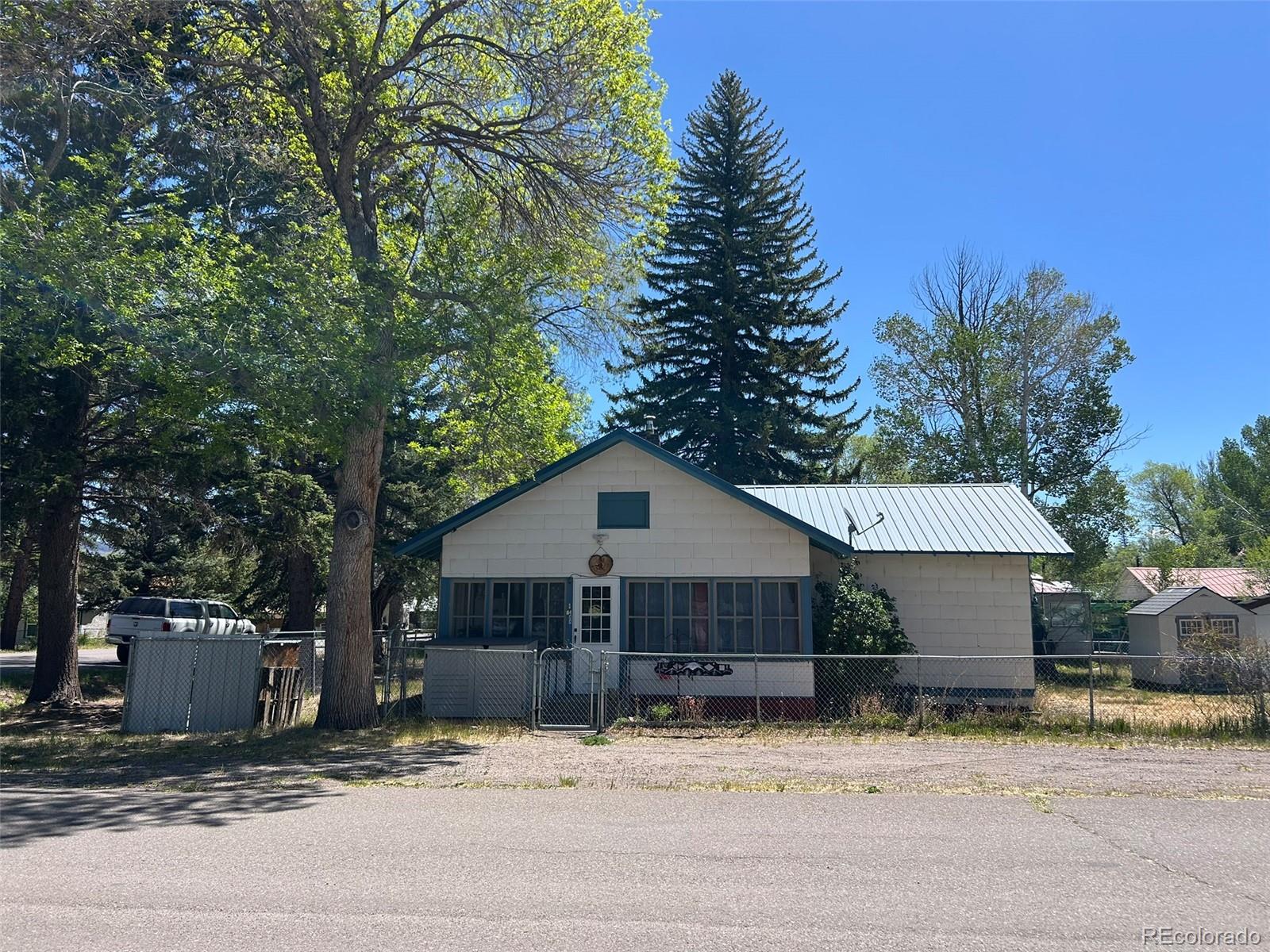400 7th Street