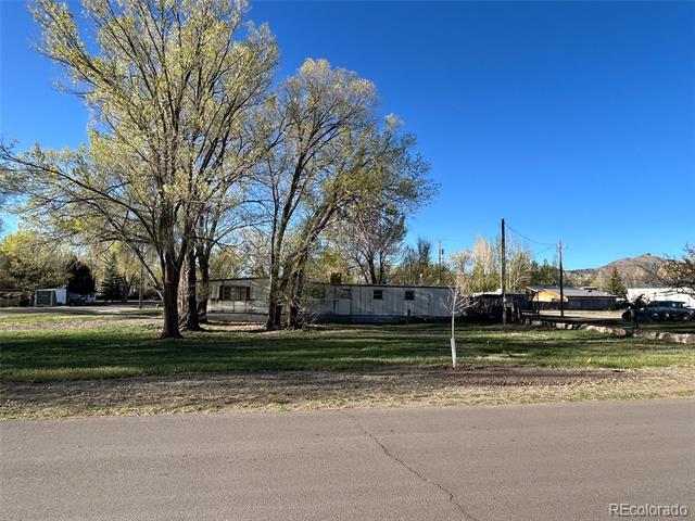 1115 Denver Ave