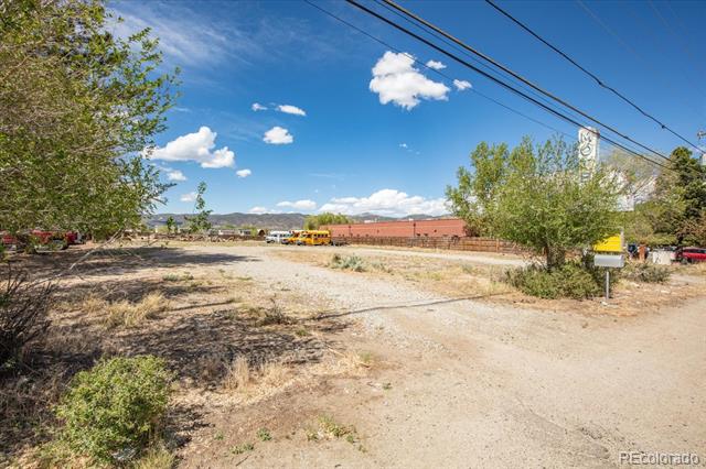 7335 W US Highway 50