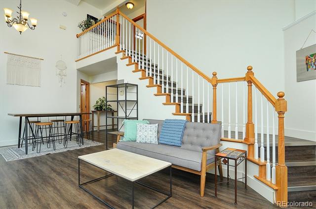 120 S San Juan Avenue