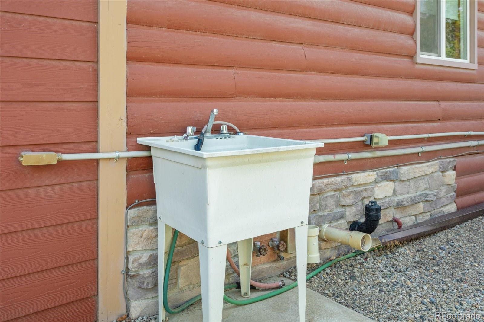 163 Holiday Hills Boulevard