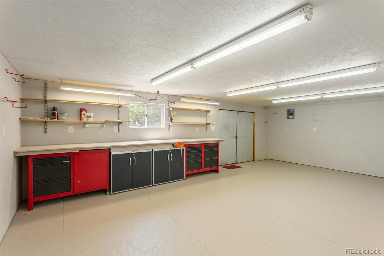 163 Holiday Hills Boulevard