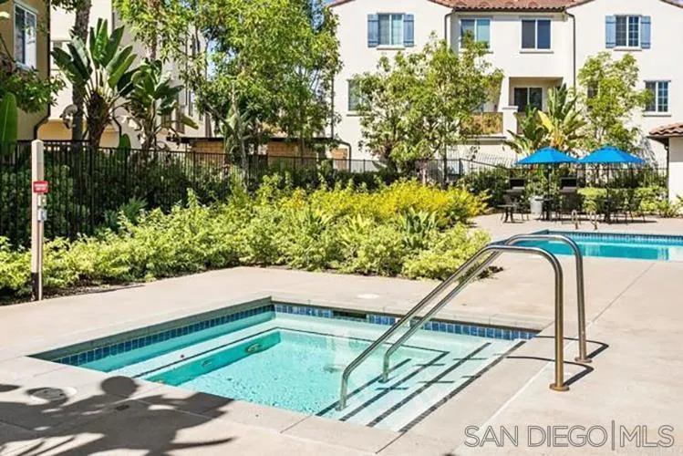 5085 Cascade Way Unit 102