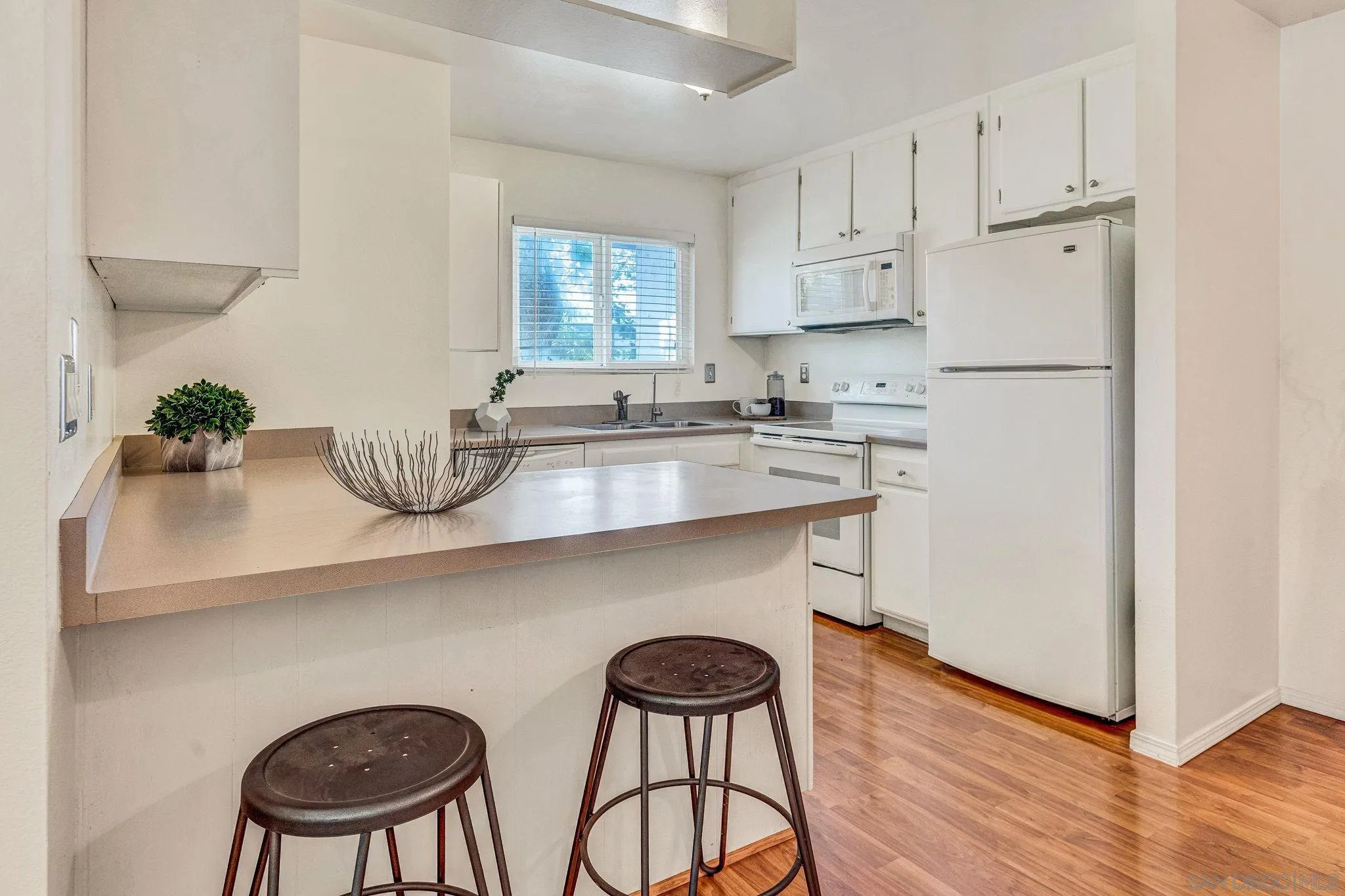 529 Sandalwood Unit 10