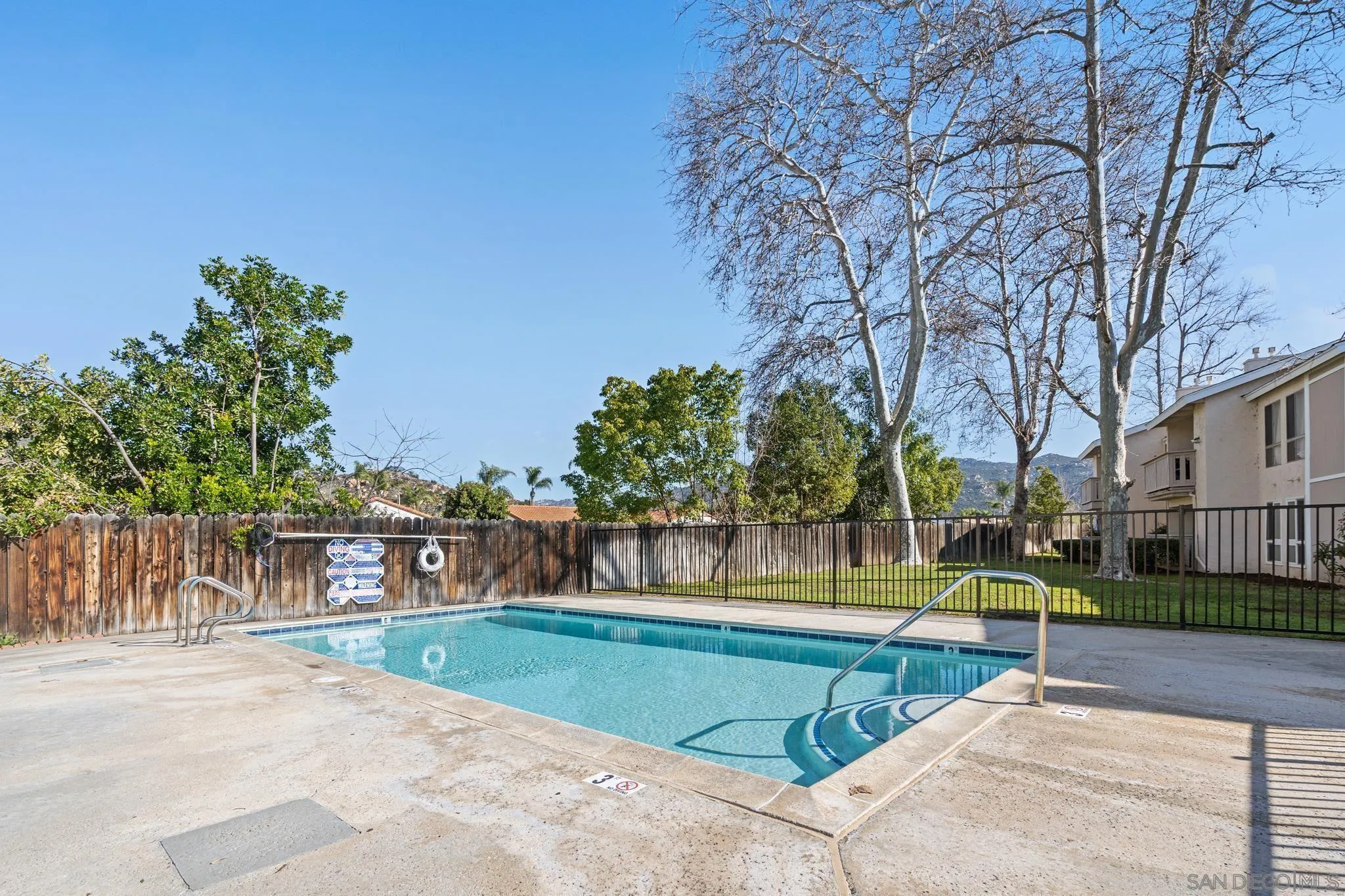 529 Sandalwood Unit 10