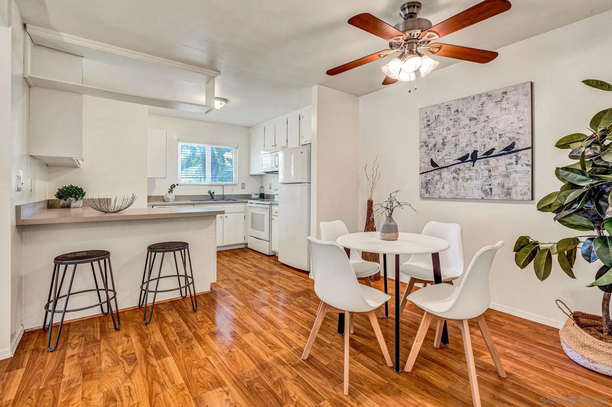 529 Sandalwood Unit 10