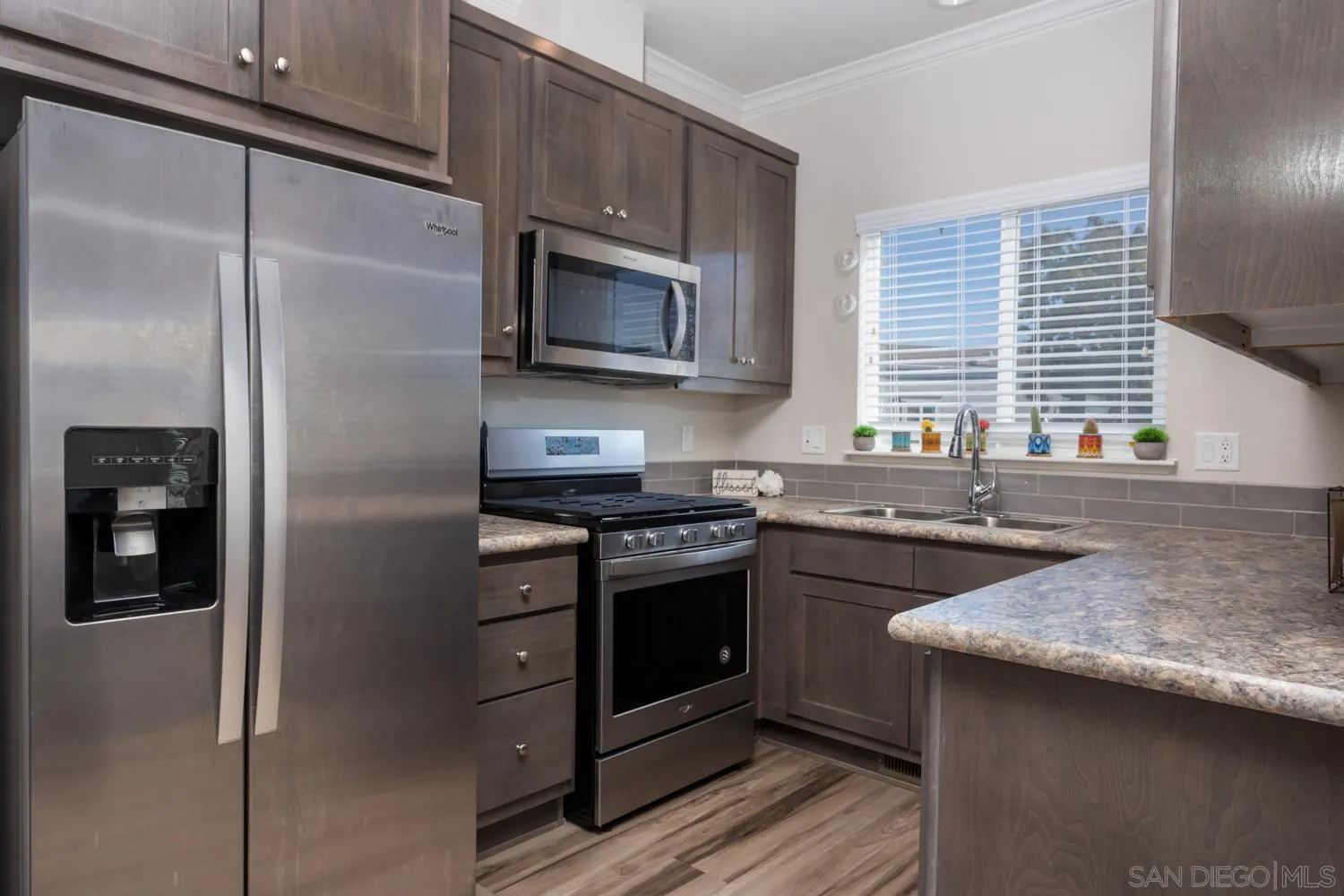 100 Woodlawn Unit 34