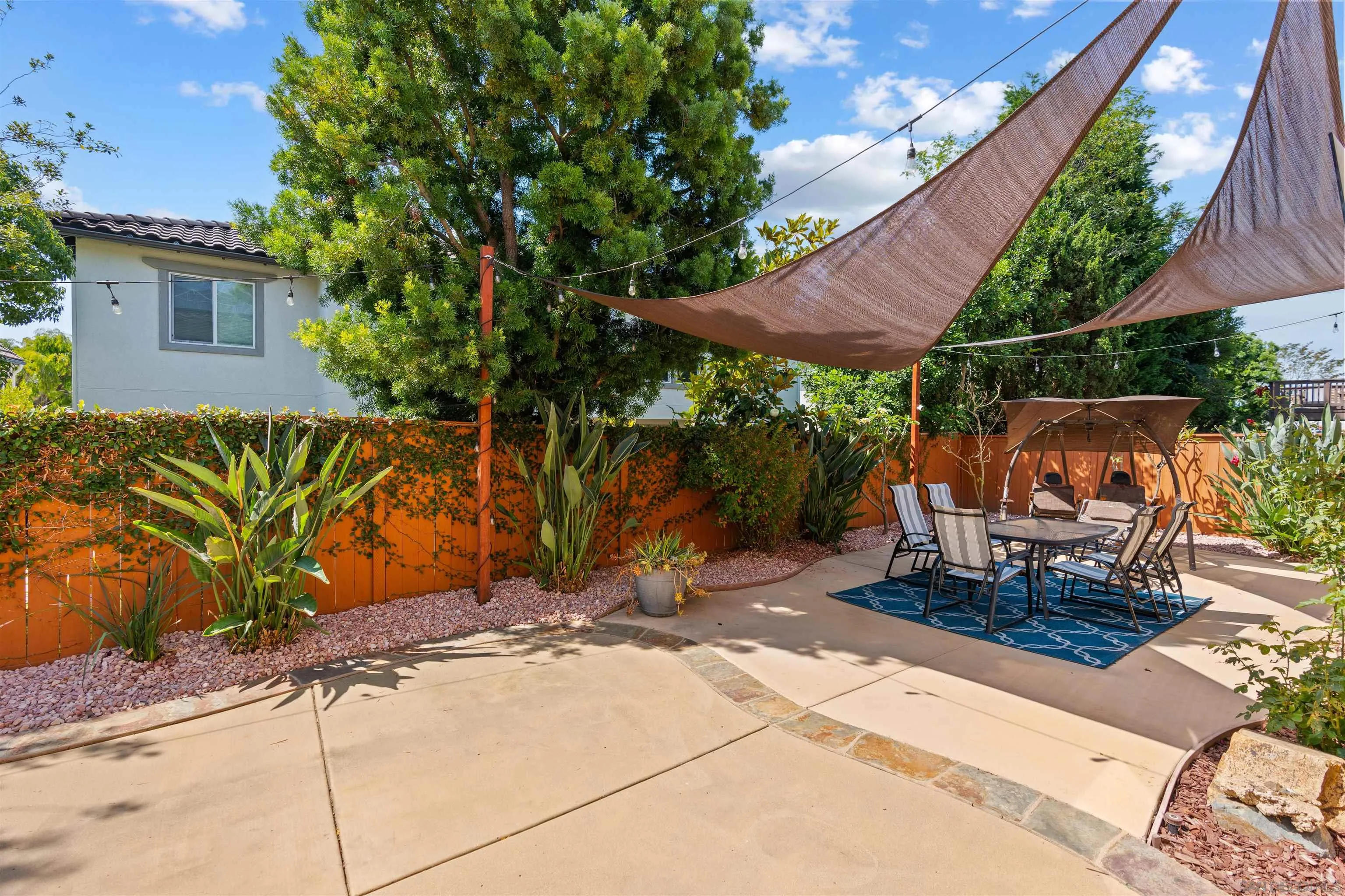 1726 Blue Water Lane