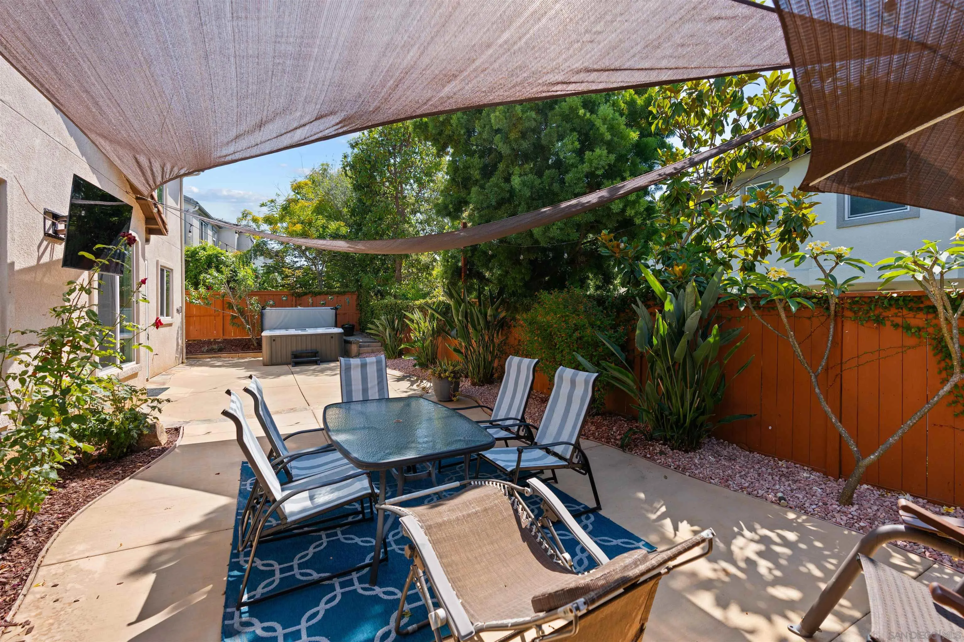 1726 Blue Water Lane