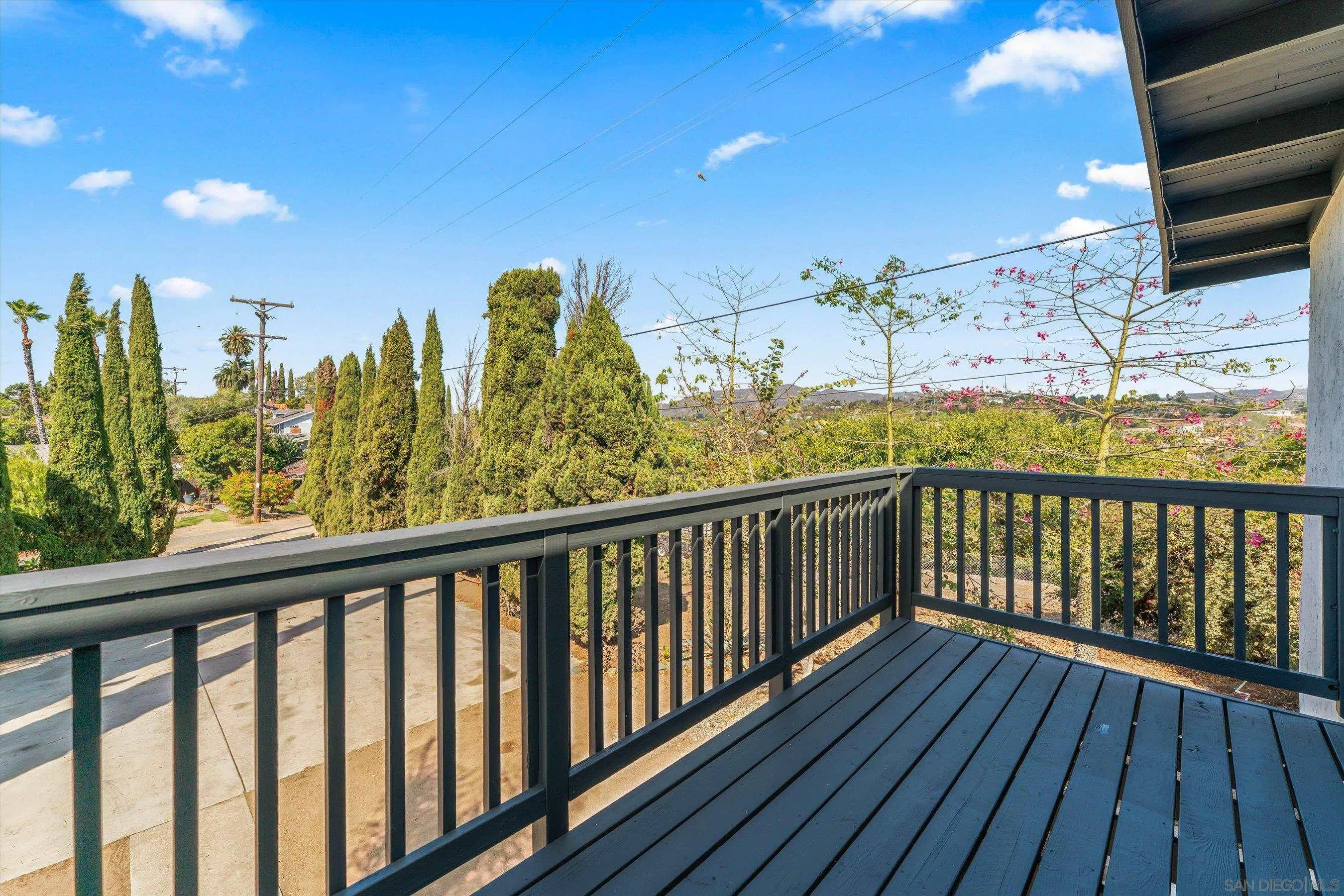 1520 Sunbury