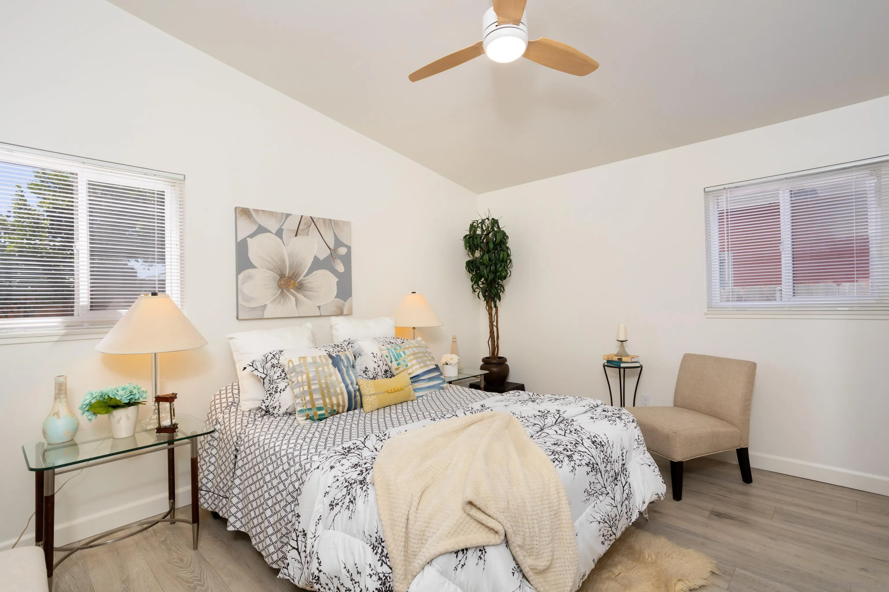 2223 Ilex