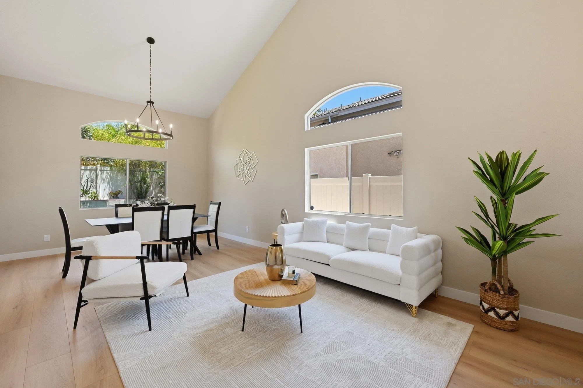 2214 Brookhaven