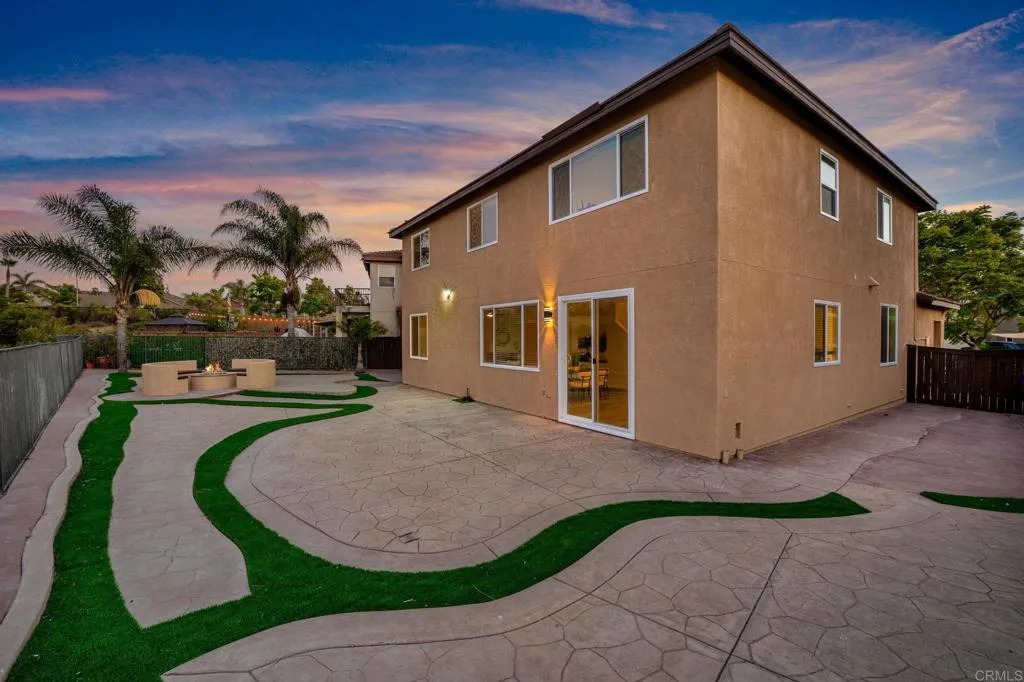 637 Vista San Javier