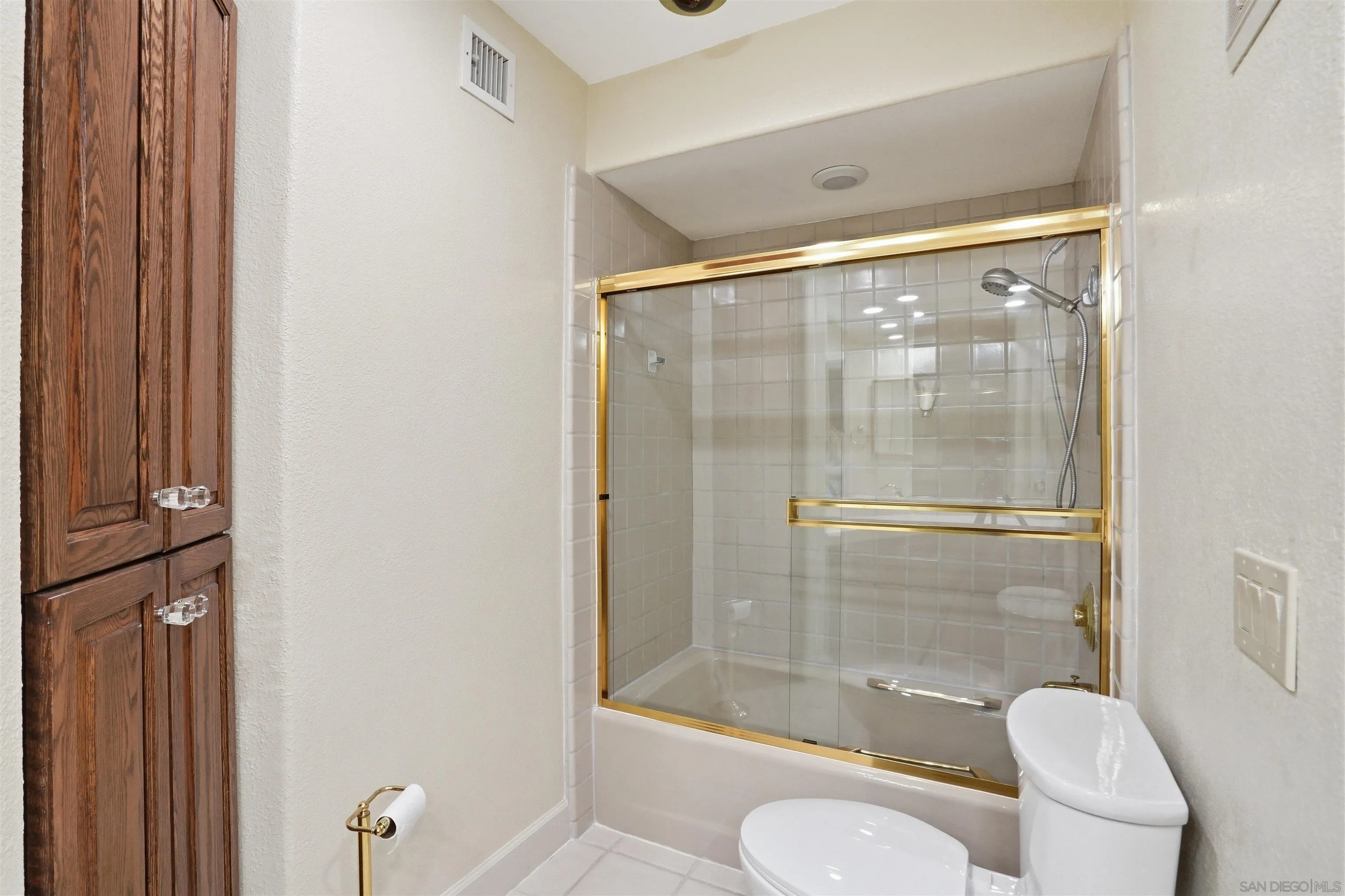 1099 1 Street Unit 223